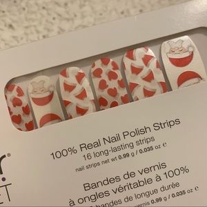 Colorstreet just be Claus Christmas nail strips